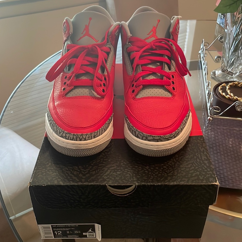 Men Jordan 3
